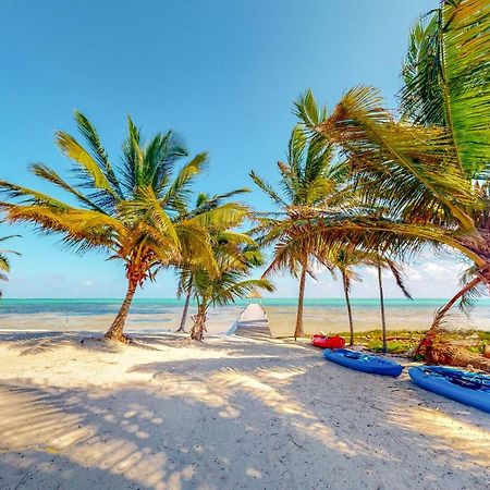 Blue Water Beach Villas سان بيدرو المظهر الخارجي الصورة