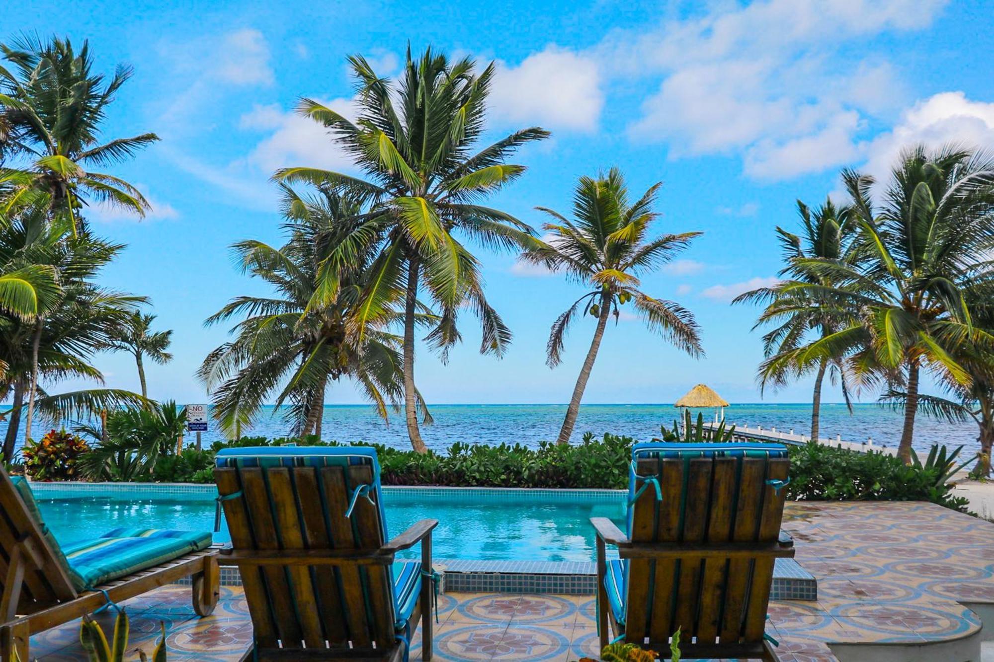 Blue Water Beach Villas سان بيدرو الغرفة الصورة