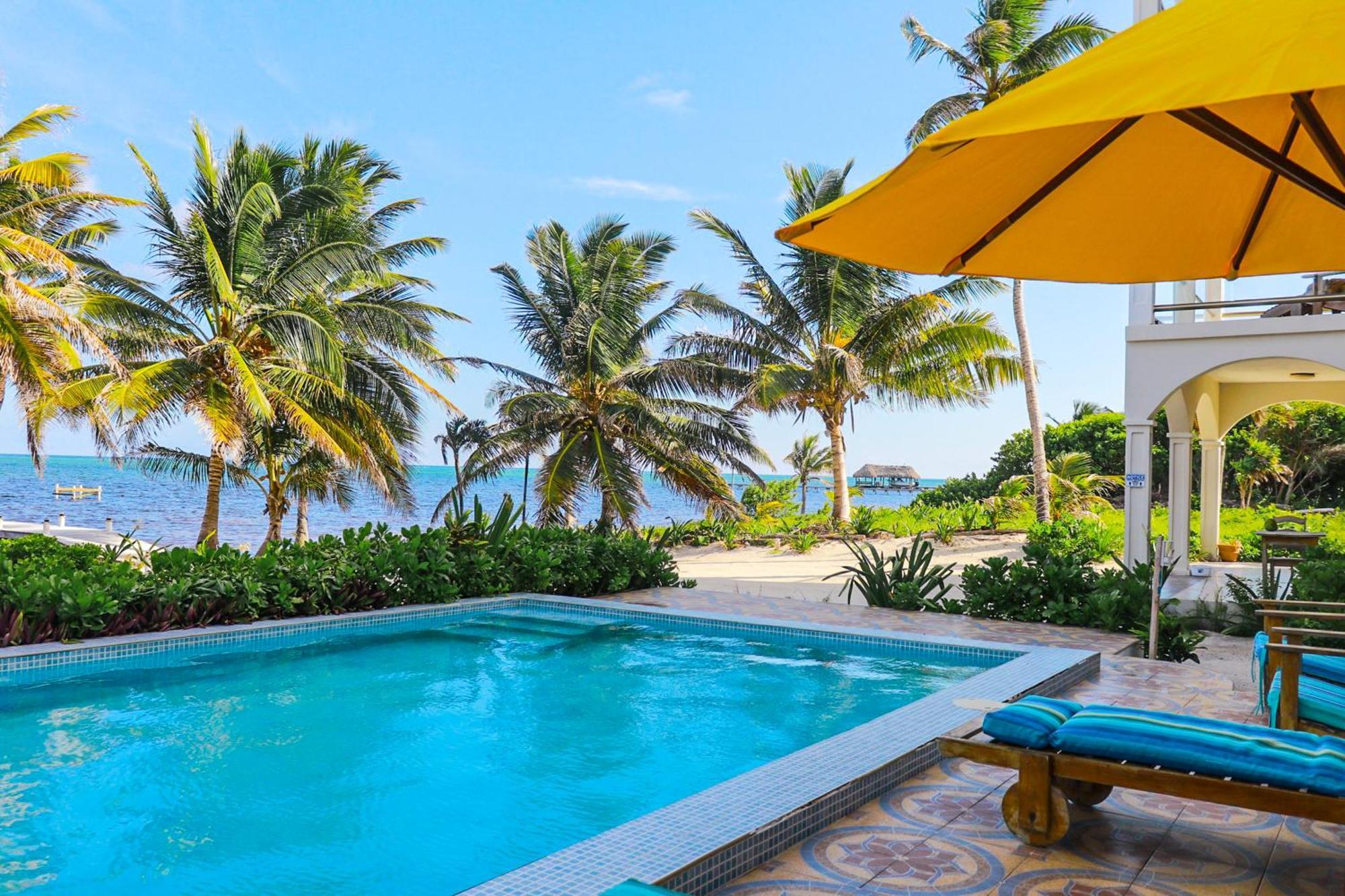 Blue Water Beach Villas سان بيدرو الغرفة الصورة