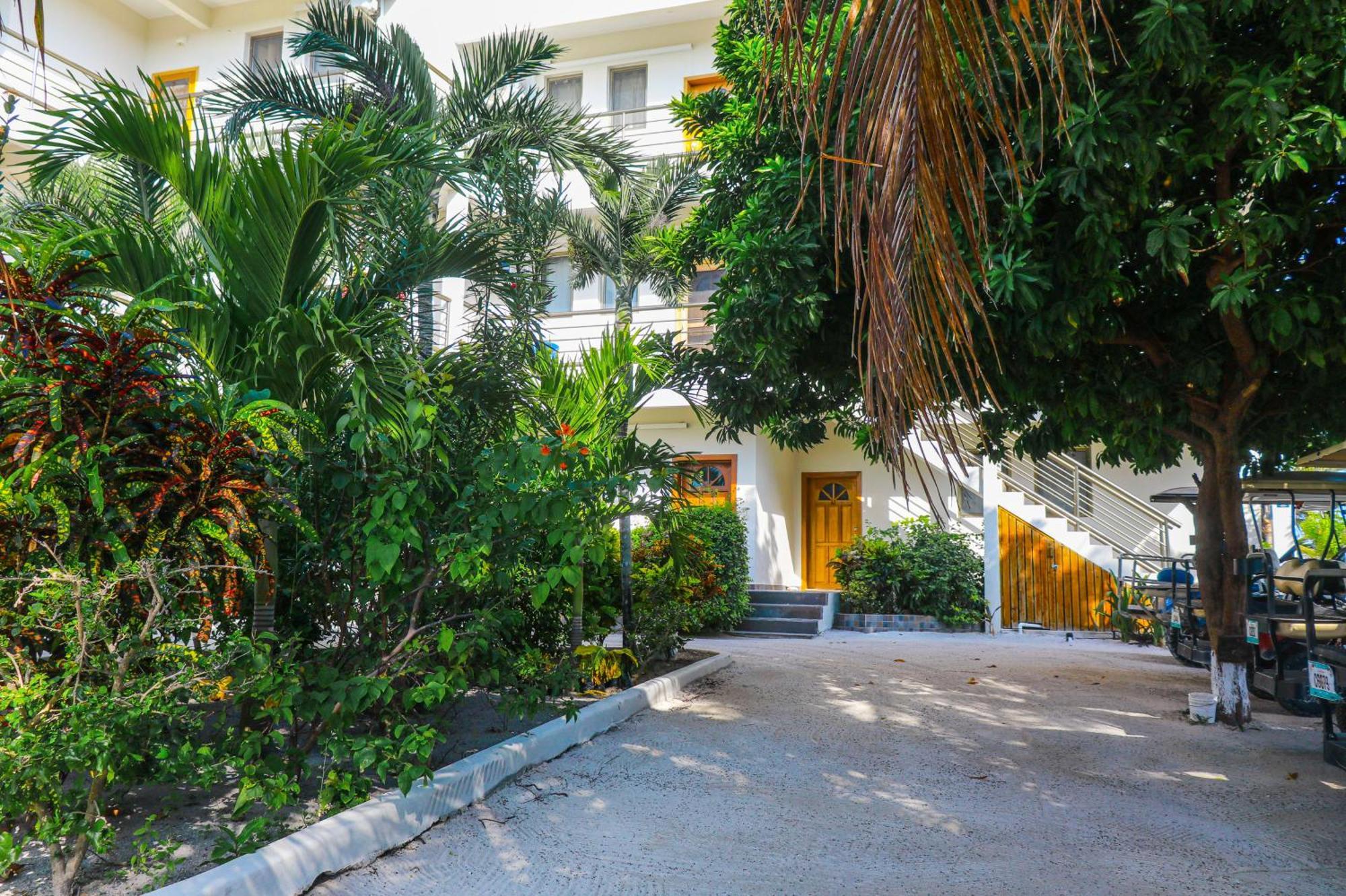 Blue Water Beach Villas سان بيدرو الغرفة الصورة