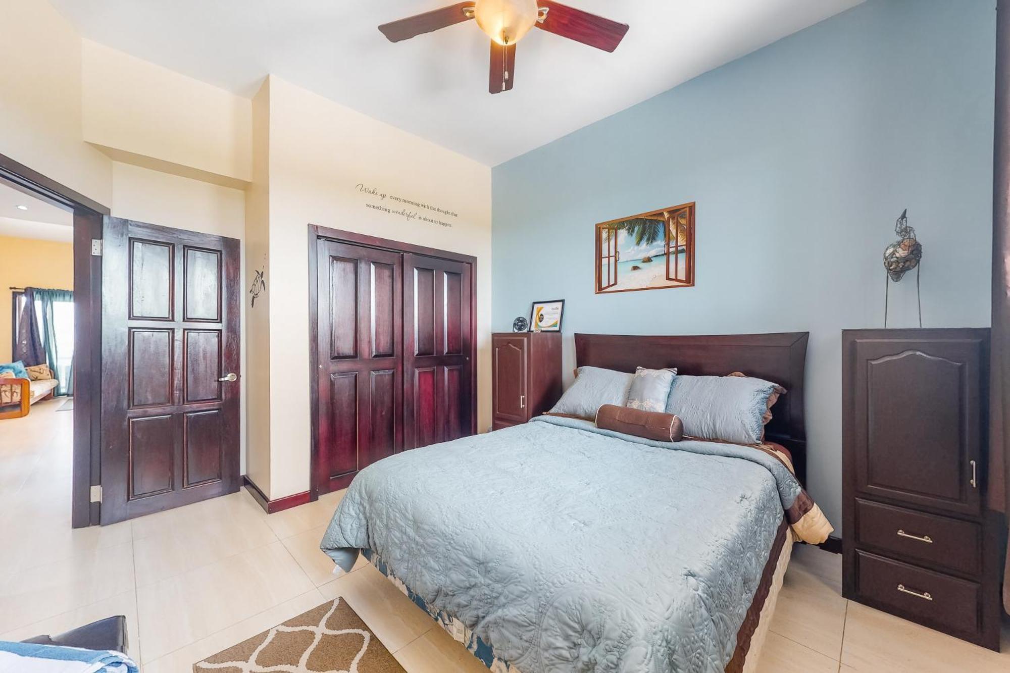 Blue Water Beach Villas سان بيدرو الغرفة الصورة