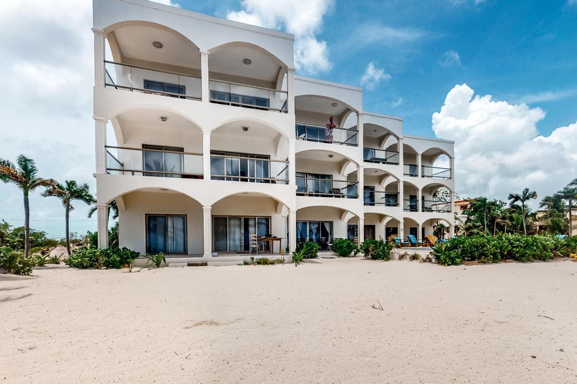 Blue Water Beach Villas سان بيدرو الغرفة الصورة