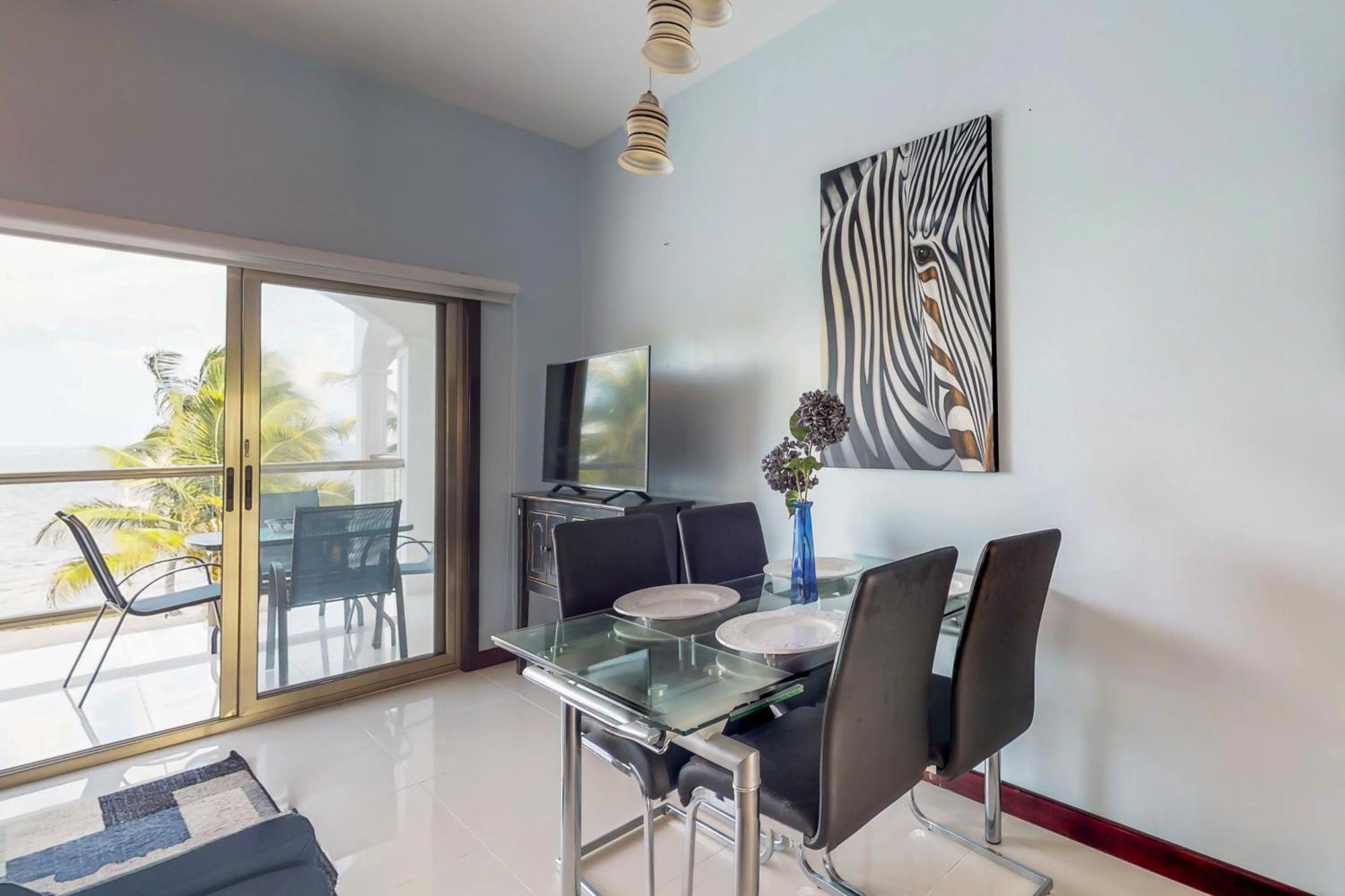 Blue Water Beach Villas سان بيدرو الغرفة الصورة