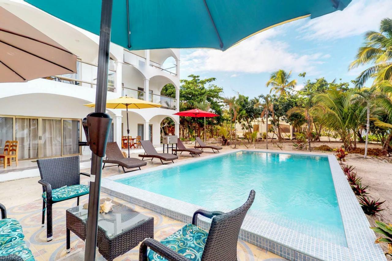 Blue Water Beach Villas سان بيدرو الغرفة الصورة
