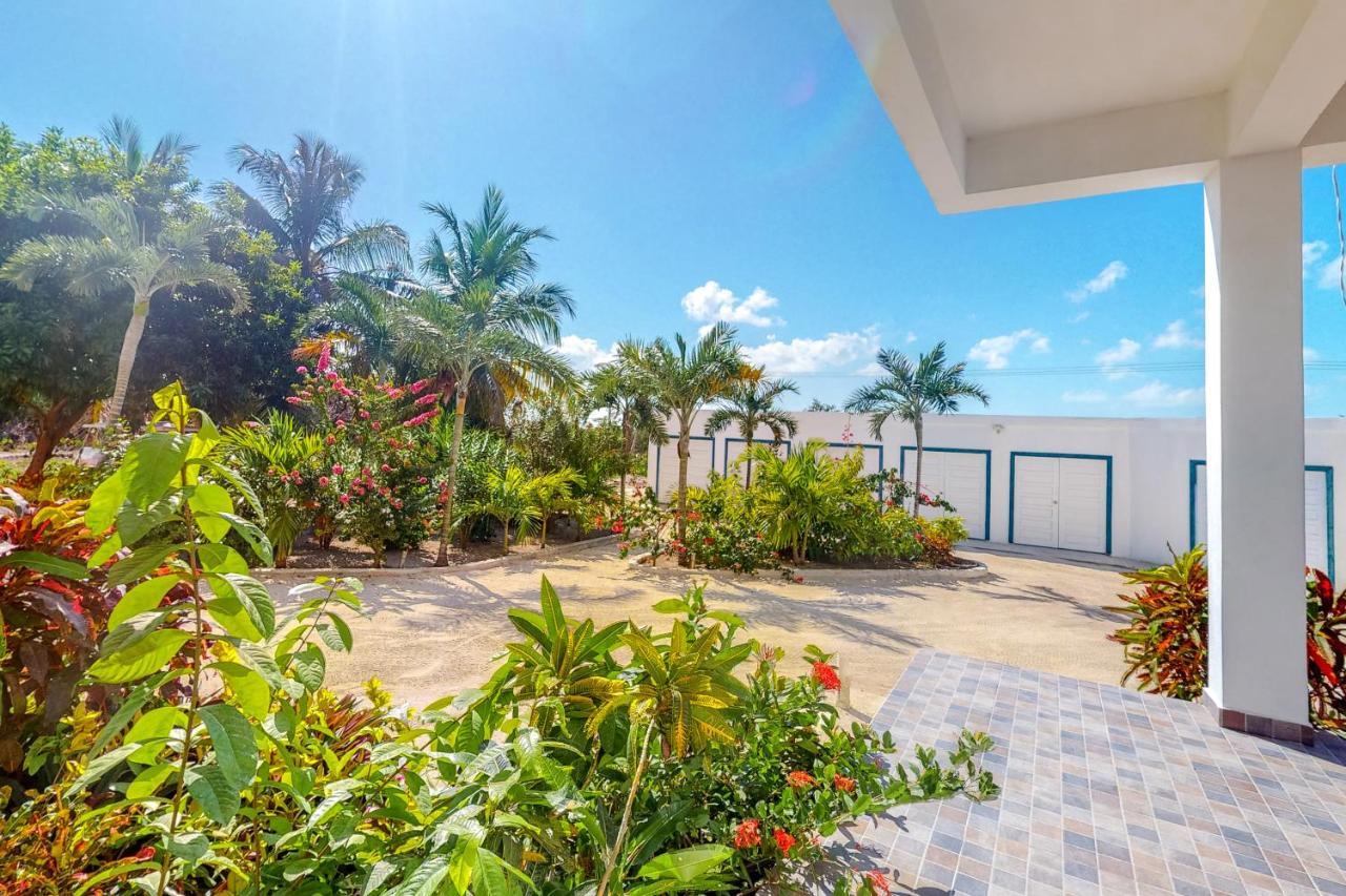 Blue Water Beach Villas سان بيدرو المظهر الخارجي الصورة